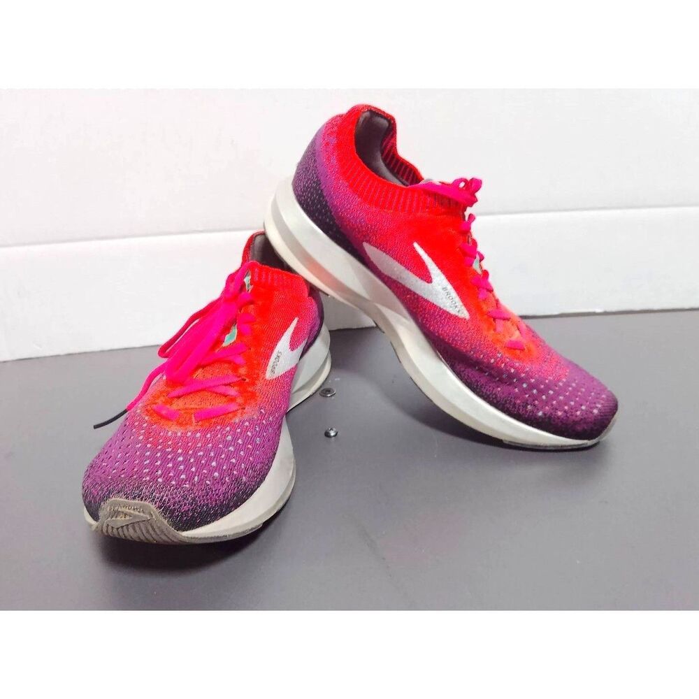 Brooks Levitate 2 Pink Purple Knit DNA AMP Athletic Running Shoes Women's Size 9